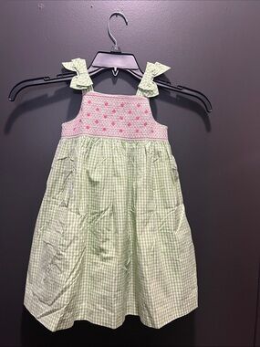 Gymboree gingham dress 2T 💯 cotton worn once ! Perfect condition